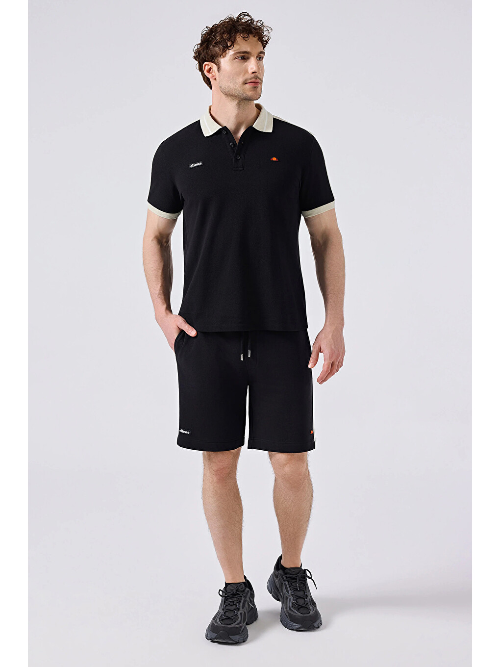 Siyah Pamuklu Regular Fit Normal Bel Short 6SM4007-BK-2