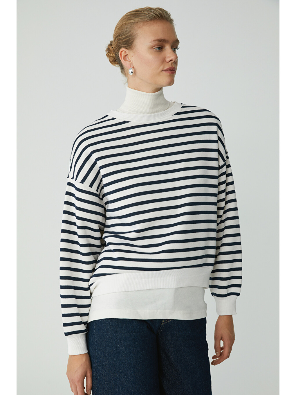 Sahra Kadın Pamuklu Içi Polarlı Yumuşacık Oversize Yuvarlak Yaka Basıc Lacivert-ekru Sweatshirt-2