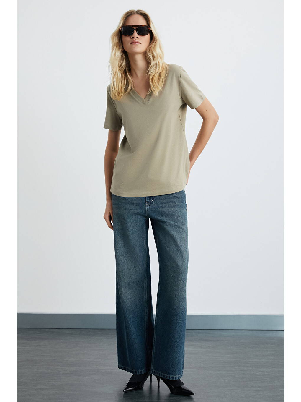 Bej ALINE Kadın %100 organik Pamuk Derin V Yakalı Comfort Fit BEJ T-Shirt-1