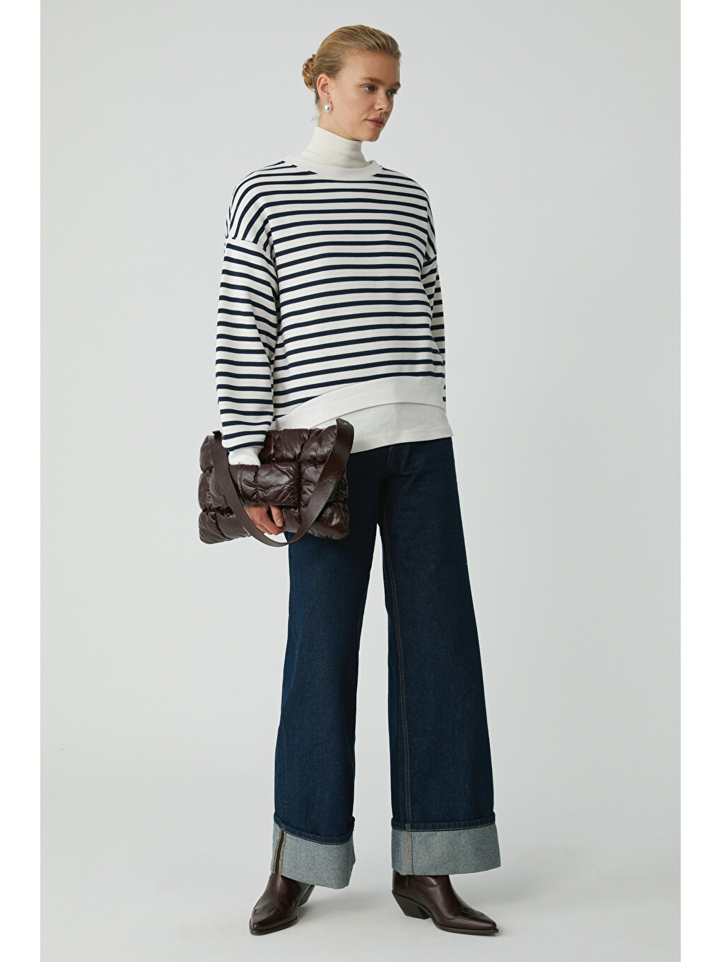 Sahra Kadın Pamuklu Içi Polarlı Yumuşacık Oversize Yuvarlak Yaka Basıc Lacivert-ekru Sweatshirt-3