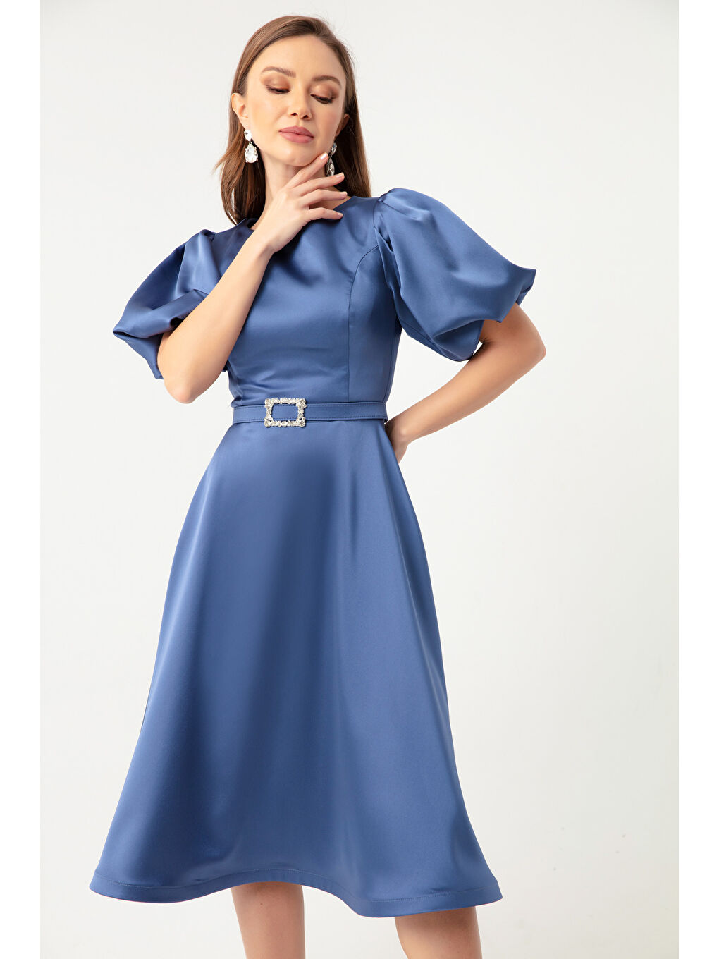 Kadın İndigo Balon Kollu Taşlı Kemerli Mini Saten Abiye Elbise-2