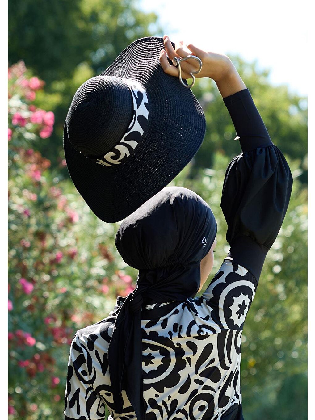 Siyah Asil Hasır Şapka-1