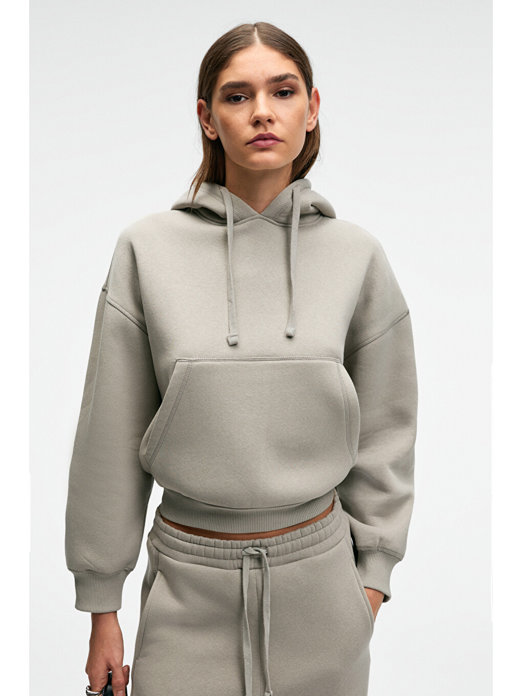 Selene Kadın Kapüşonlu Kangru Cepli Regular Fit Açık Gri Sweatshirt