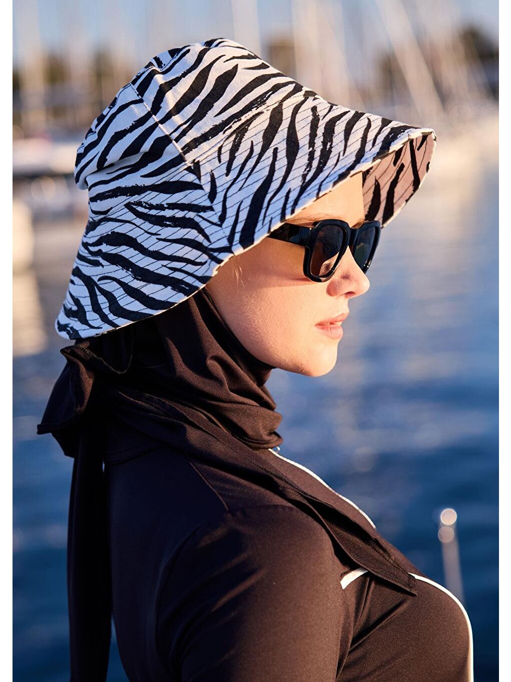 Siyah Zebra Kumaş Şapka-1