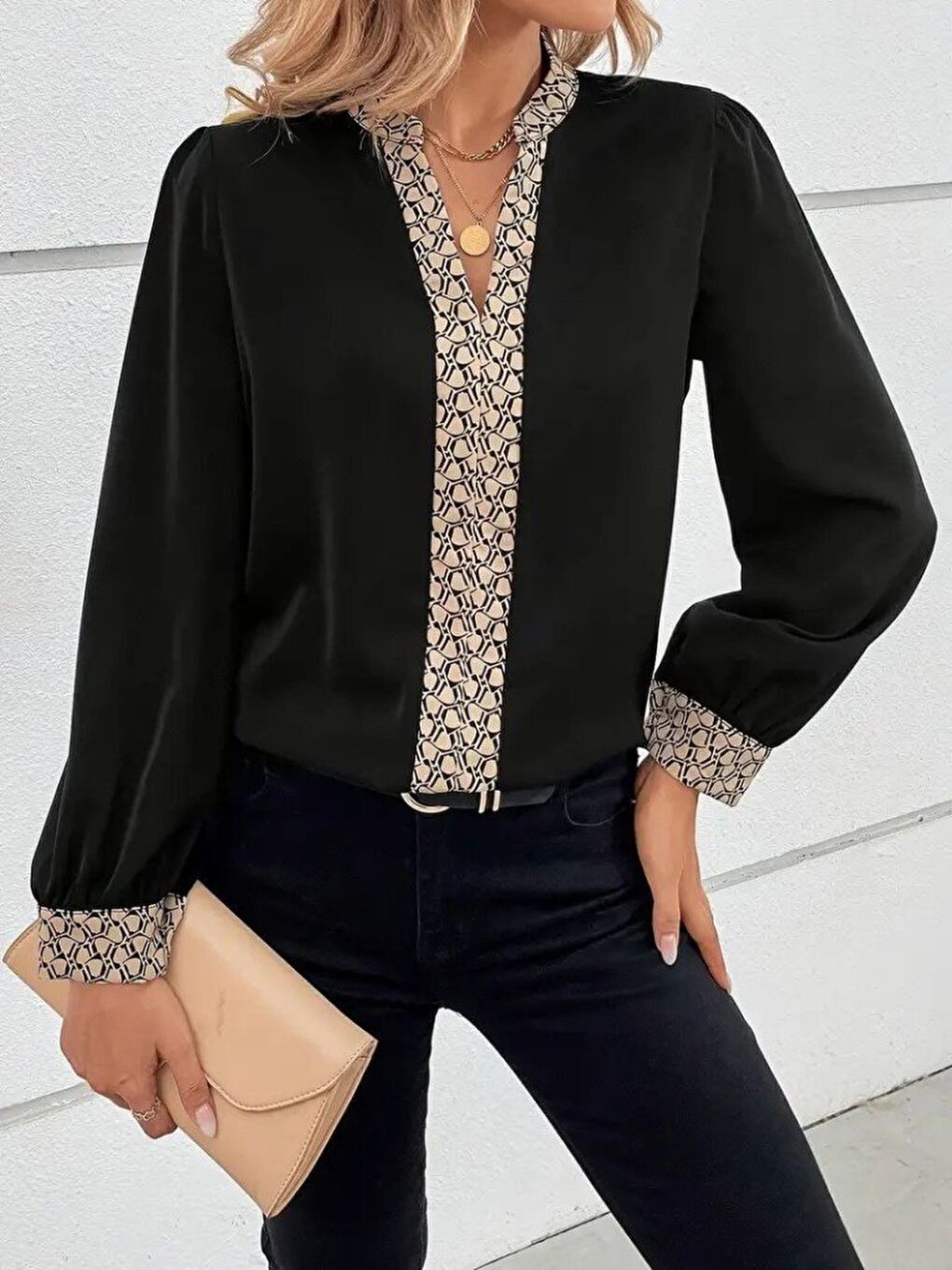 Siyah Kadın Uzun Kollu V Hakim Yakalı Desenli Ithal Krep Bluz