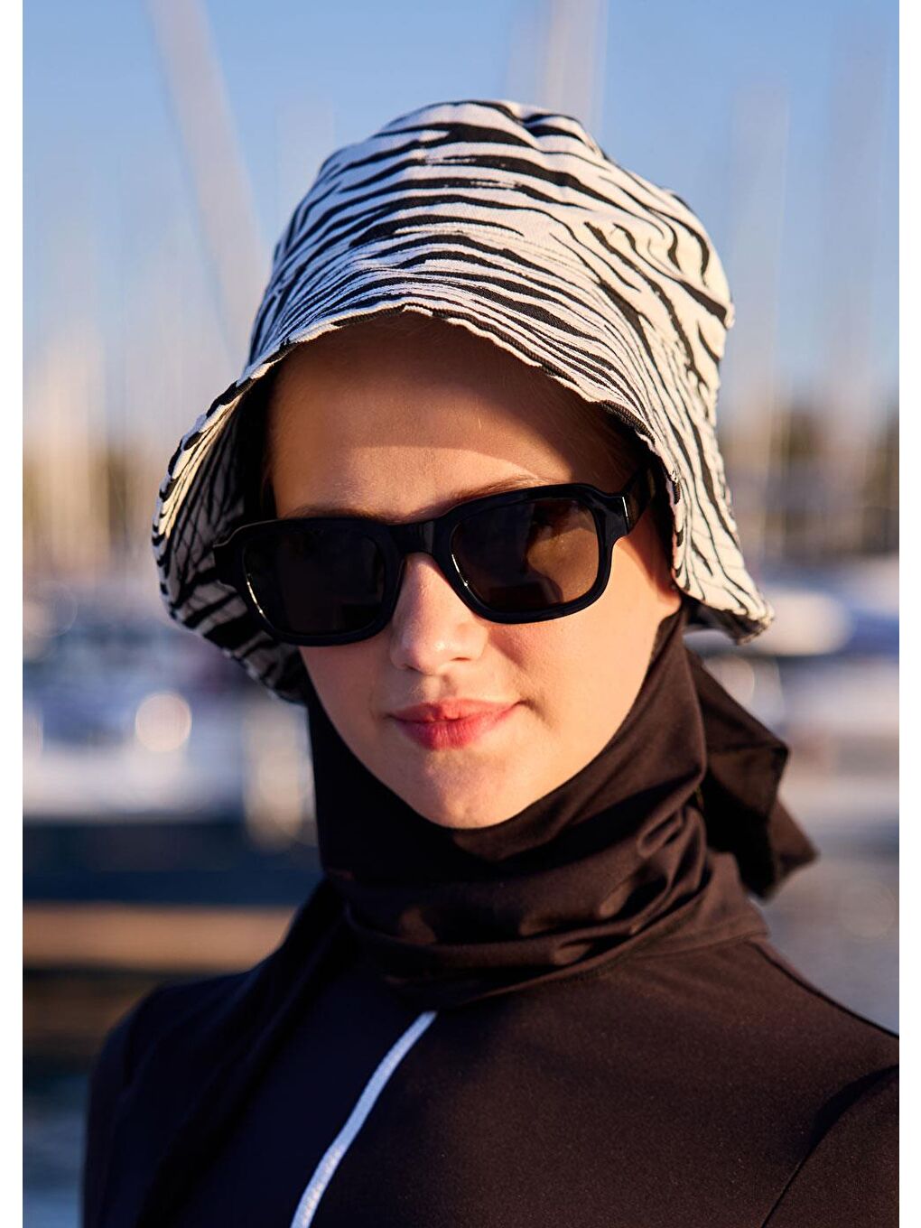 Siyah Zebra Kumaş Şapka-2