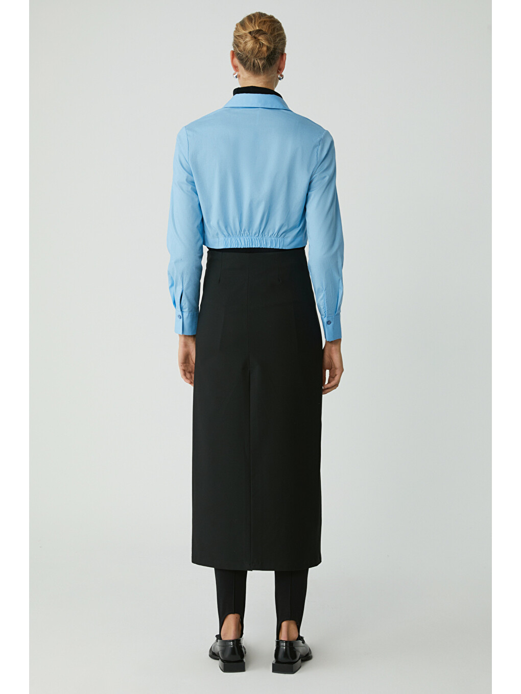 Sıntıa Kadın Slim Fit Dar Kalıp Vücuda Oturan Elastanlı Poplin Crop Mavi Gömlek-4