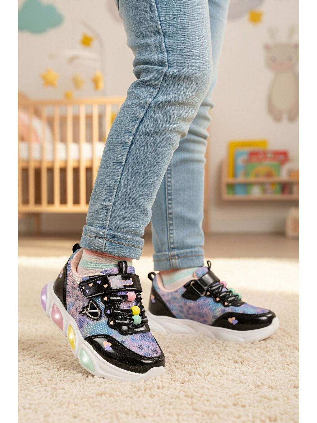 Siyah Cırtlı Işıklı Hafif Kız Çocuk Spor Ayakkabı 1998 P-3