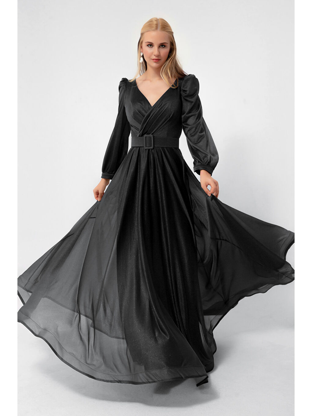 Kadın Siyah Kruvaze Yaka Simli Uzun Kloş Abiye Elbise