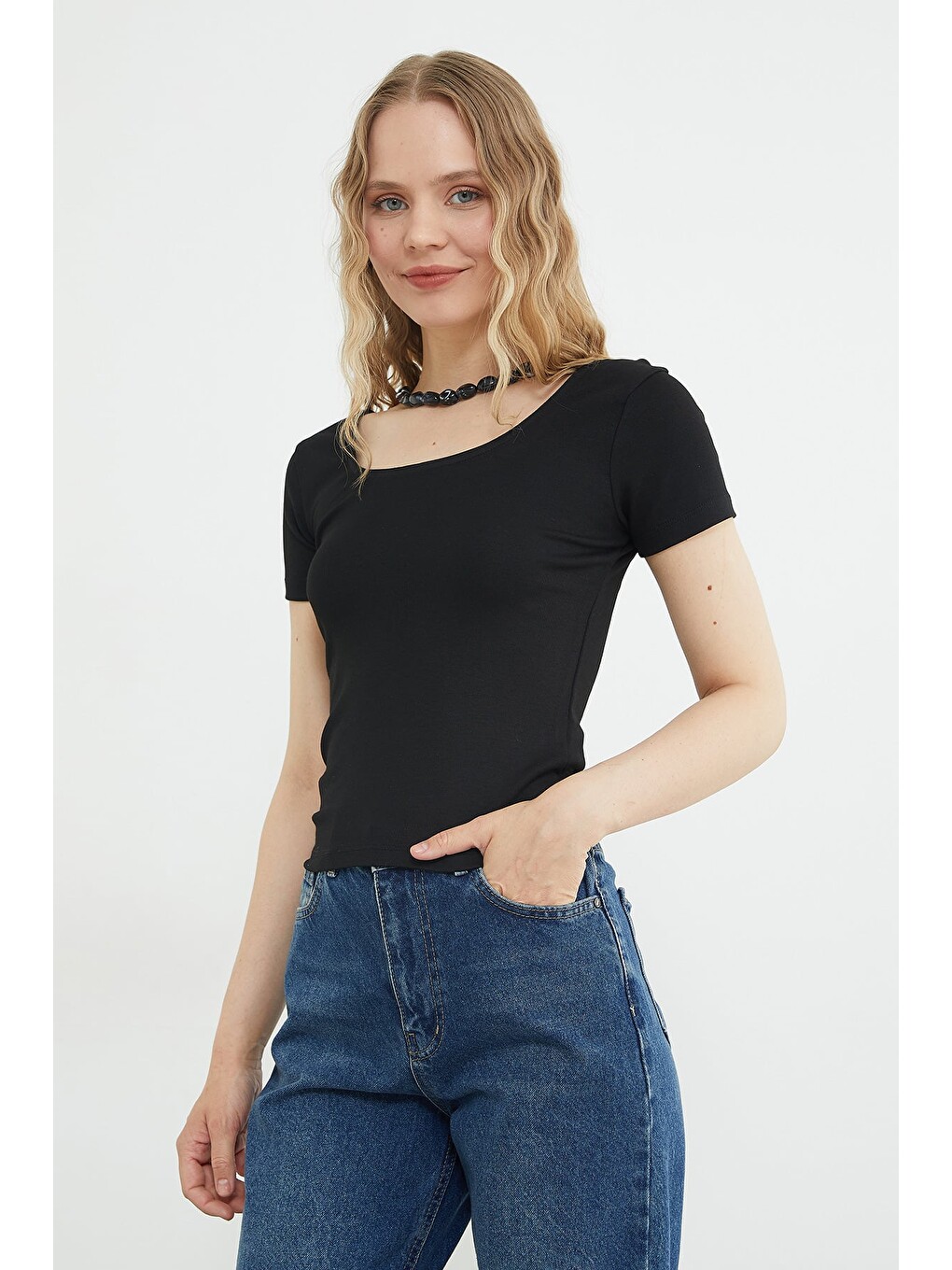 Siyah Basic U Yaka Crop Tişört-2