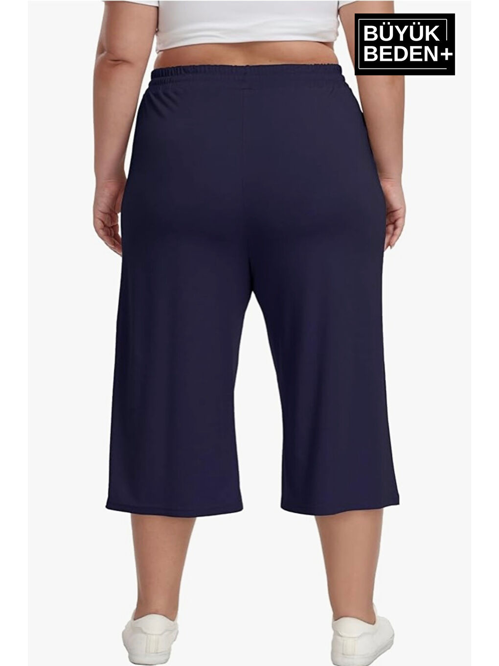 Lacivert Kadın Büyük Beden Unified Collective Baskılı Standart &Regular Kalıp Şort SPR25BSRK088-1