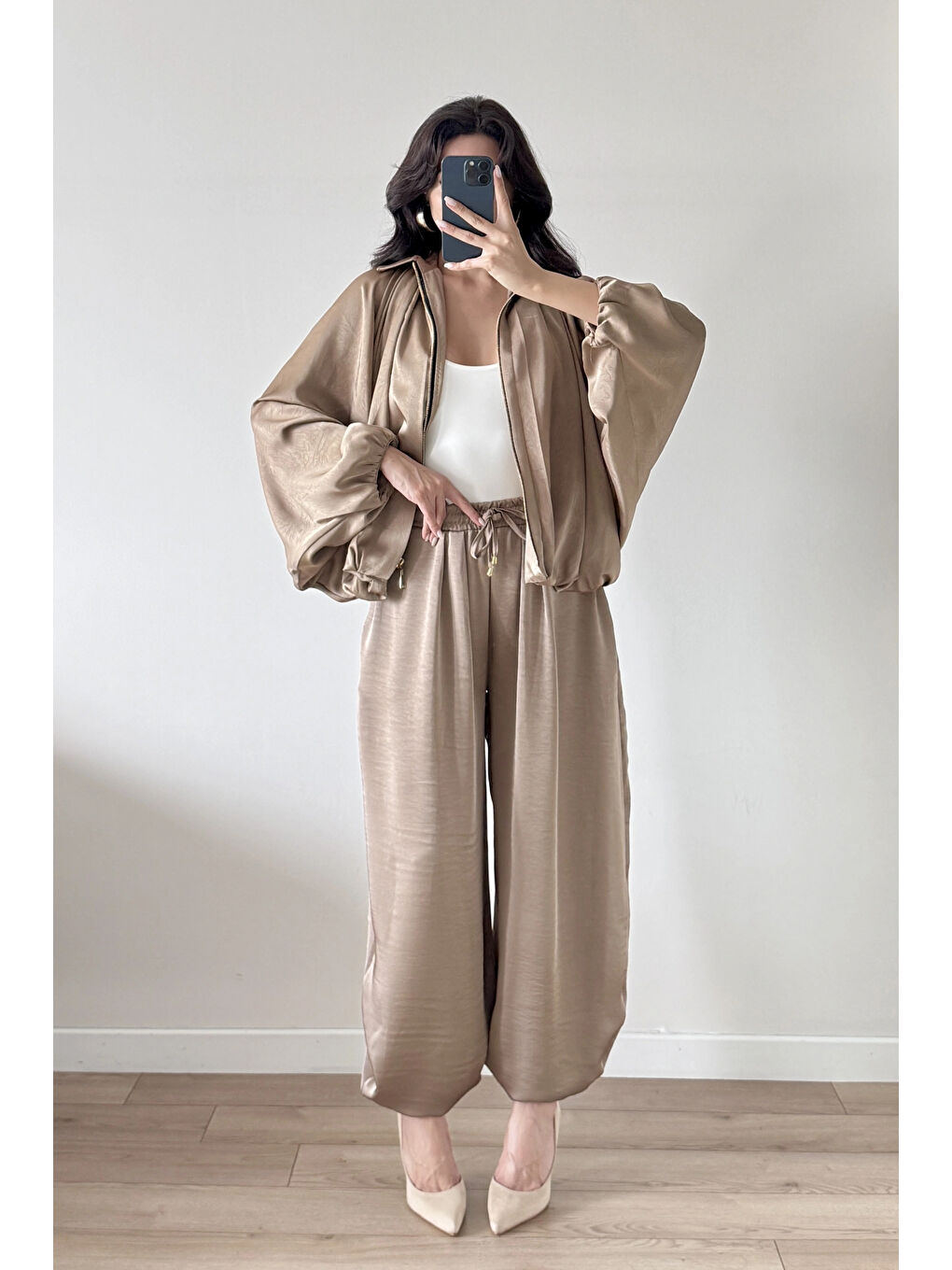 Bej Kadın Vizon Saten Bomber Ceket Pantolon Takım 1046-9584-2