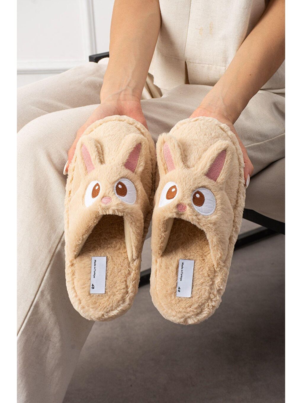 Kahverengi My Tavşan Nakışlı Kadın Ev Terliği Pelüş Terlik Çeyiz ve Bohça Terliği Ses Yapmaz Kalın Taban