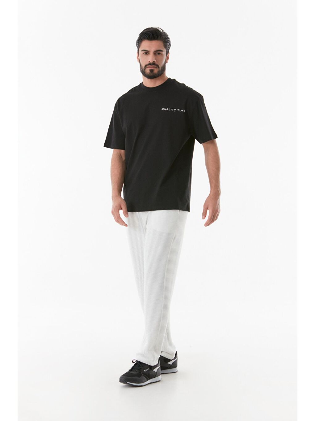 Siyah Bisiklet Yaka Yazı Baskılı Erkek Tişört-3