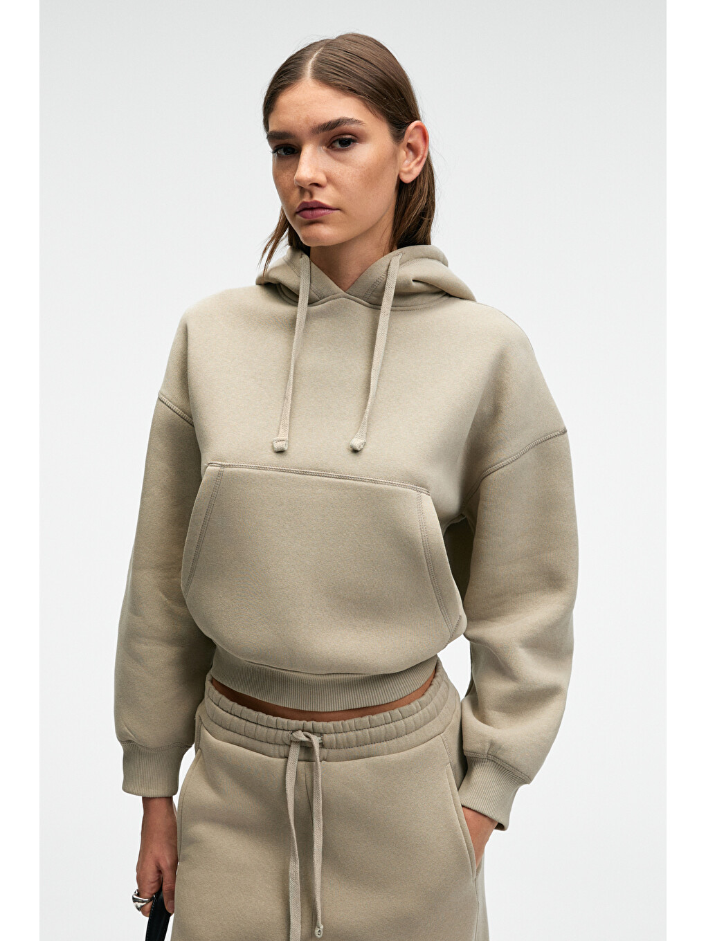 Bej Selene Kadın Kapüşonlu Kangru Cepli Regular Fit Taş Sweatshirt-3