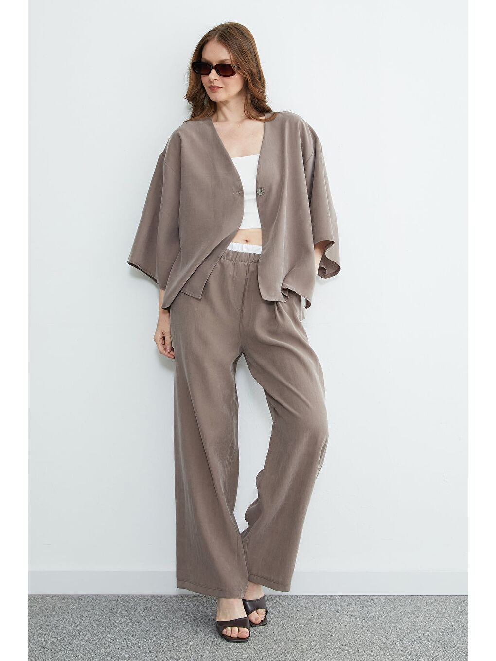 Bej Tek Düğmeli Lyocell Kumaş Oversize Ceket-4