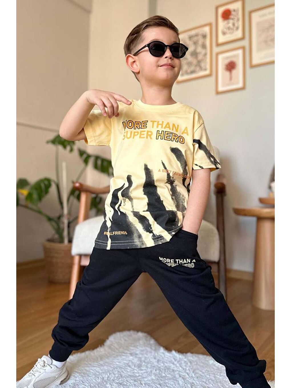 Erkek Çocuk More Than Yazı ve Eskitme Yazı Baskı Detaylı T-Shirt Sarı Eşofman Takım-1