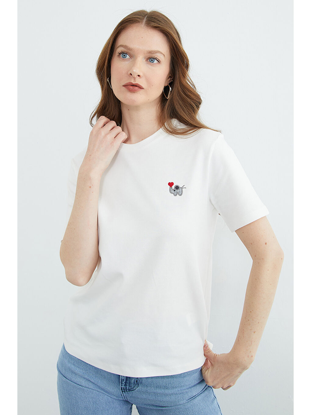 Beyaz Fil Nakışlı Bisiklet Yaka Tişört-4