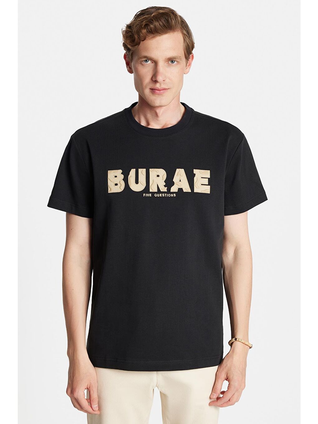 Relax Fit Rahat Kesim %100 Pamuk Ön Nakış Detaylı Bisiklet Yaka Siyah Erkek Tişört