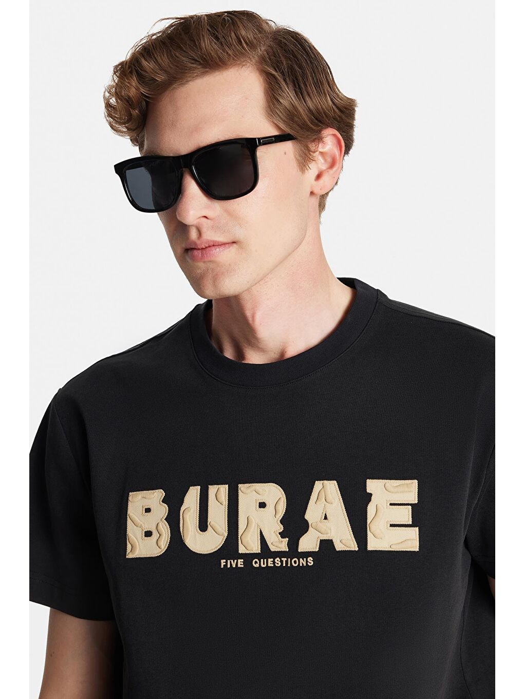 Relax Fit Rahat Kesim %100 Pamuk Ön Nakış Detaylı Bisiklet Yaka Siyah Erkek Tişört-1