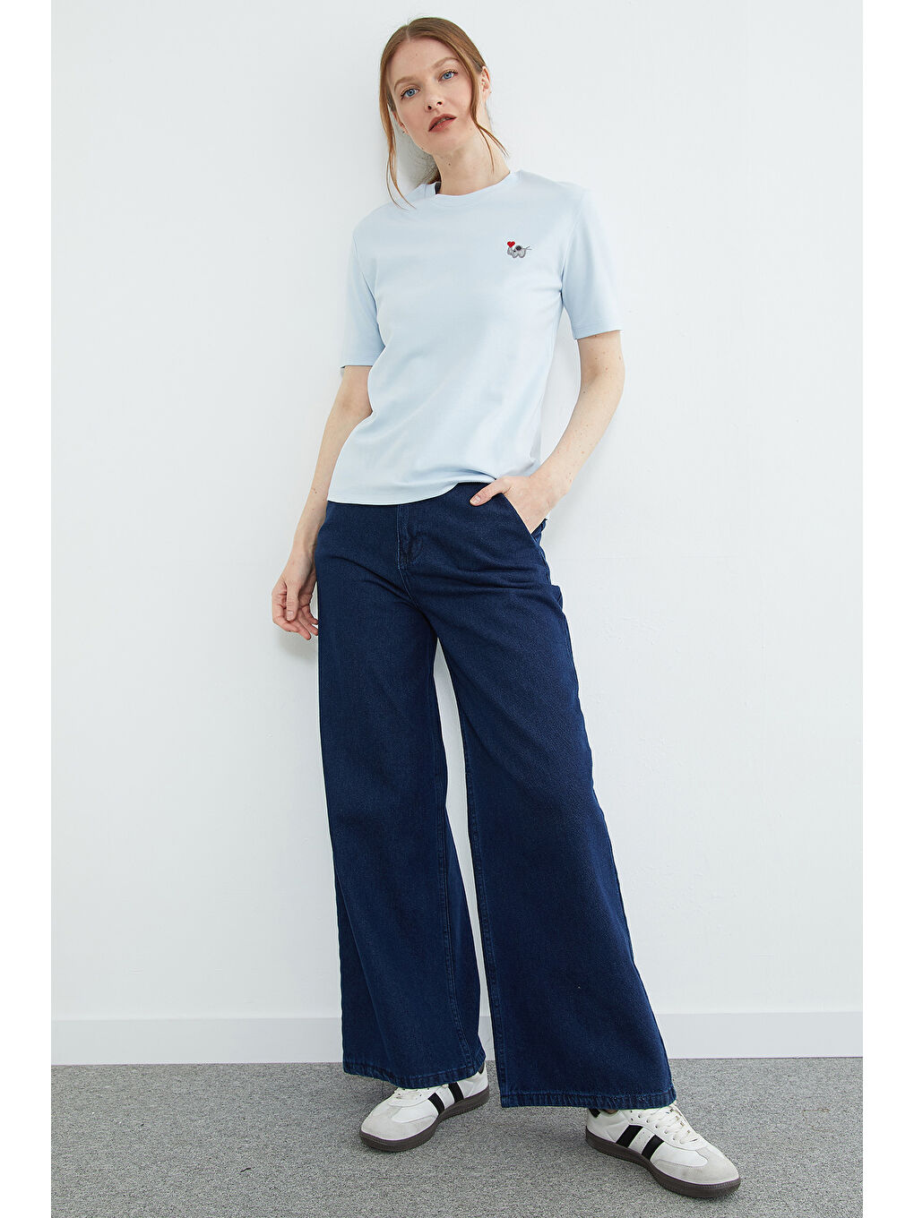 Mavi Fil Nakışlı Bisiklet Yaka Tişört-3