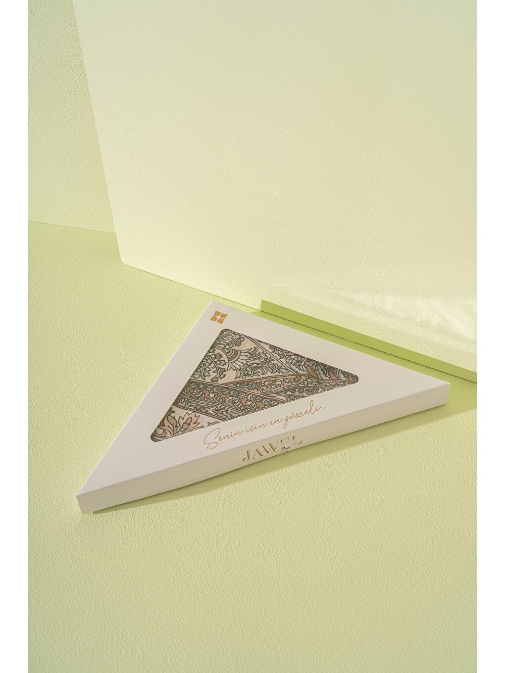 Sarı Kadın Etnik Desen Soft Nysa Şal-2