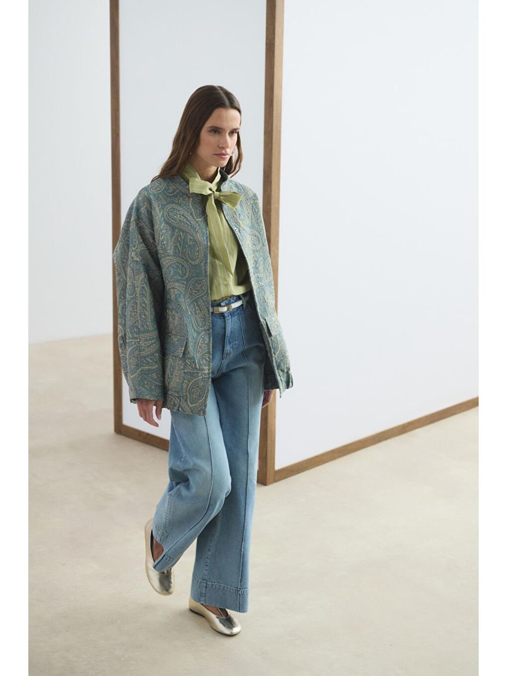 Yüksek Bel Çimalı Geniş Paça Jean Pantolon Açık Mavi-5