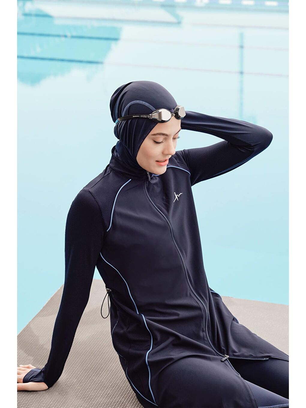 Performans Serisi Petek Doku Detaylı Lacivert 4 Parça Tam Tesettür Mayo Takımı H-Per50 2002-1