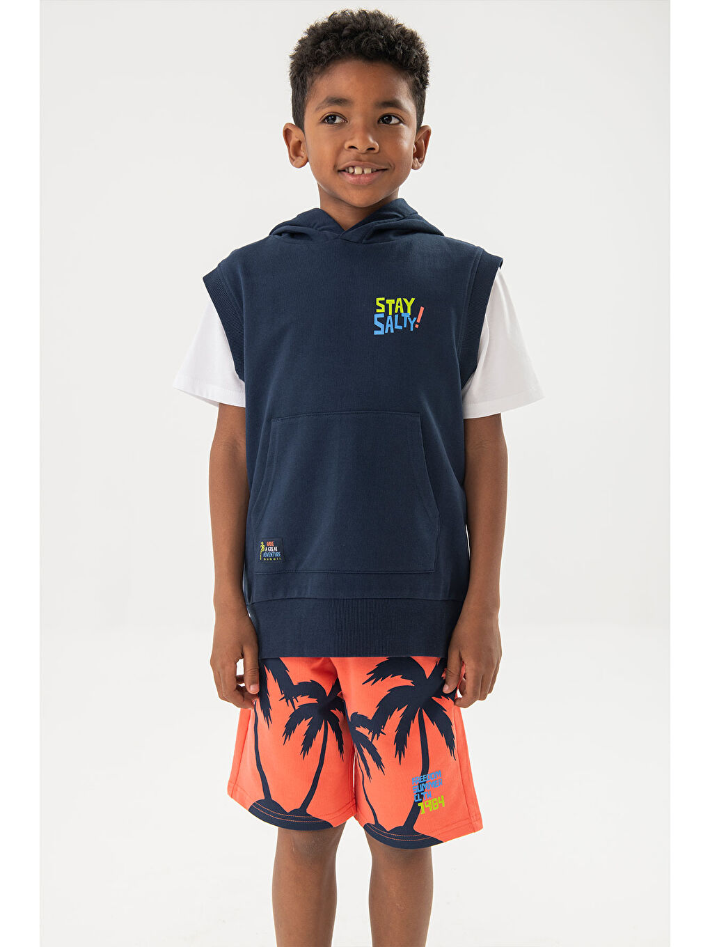 Karışık Palmiye Baskılı Erkek Çocuk Şort
