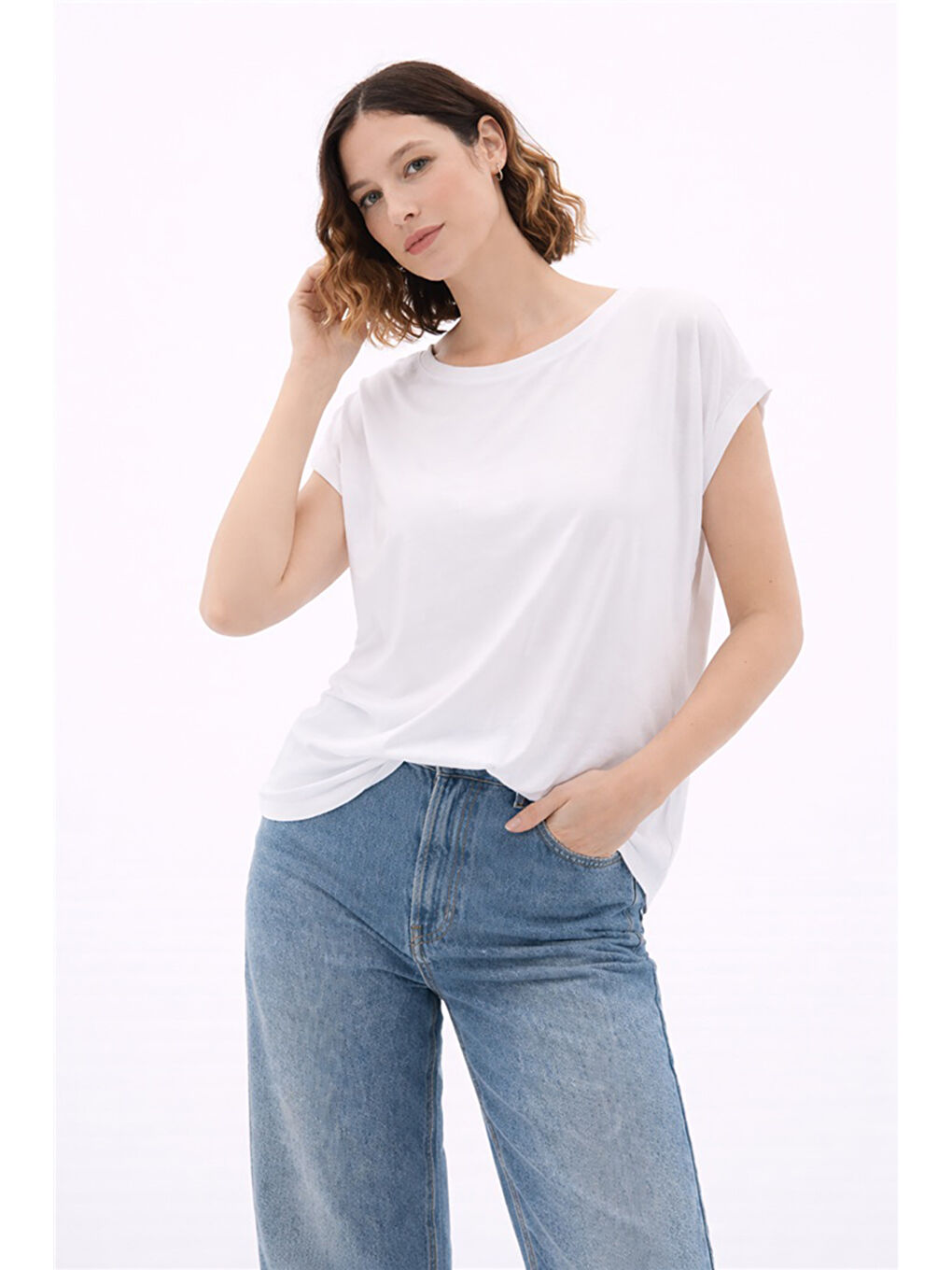 Ekru Dökümlü Bisiklet Yaka Kısa Kollu Kadın Bluz 26Y0081K1-2