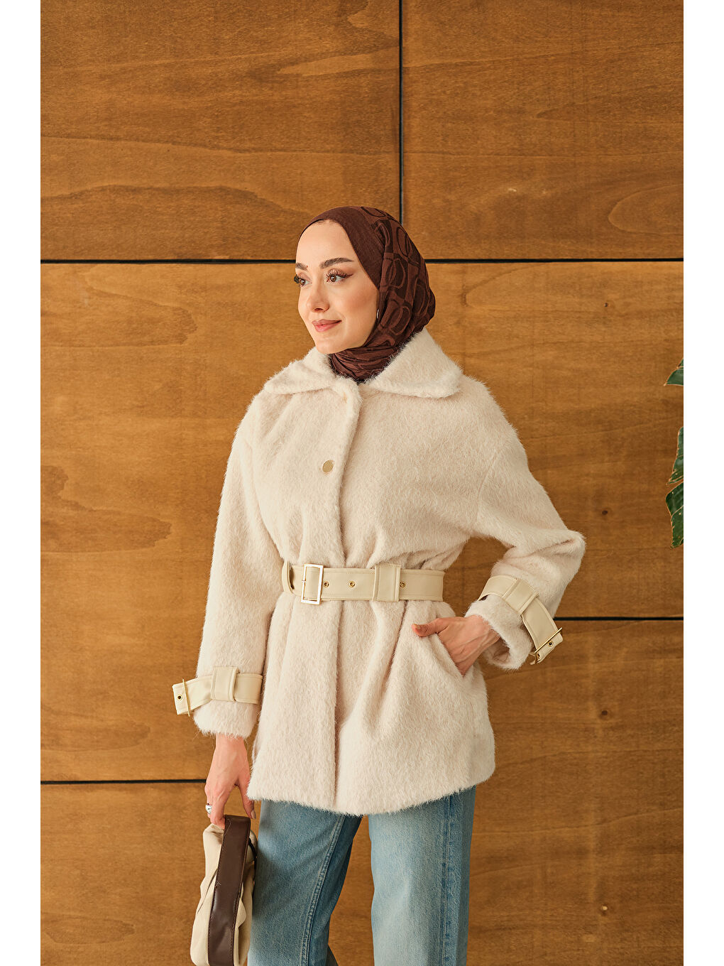 Ekru Kadın Gold Düğme Detay Kemerli Ceket Krem