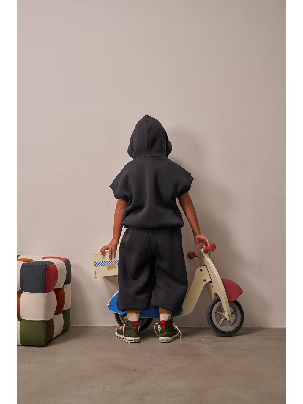 Koyu Gri Nakışlı Cepli Hoodie Takım-5