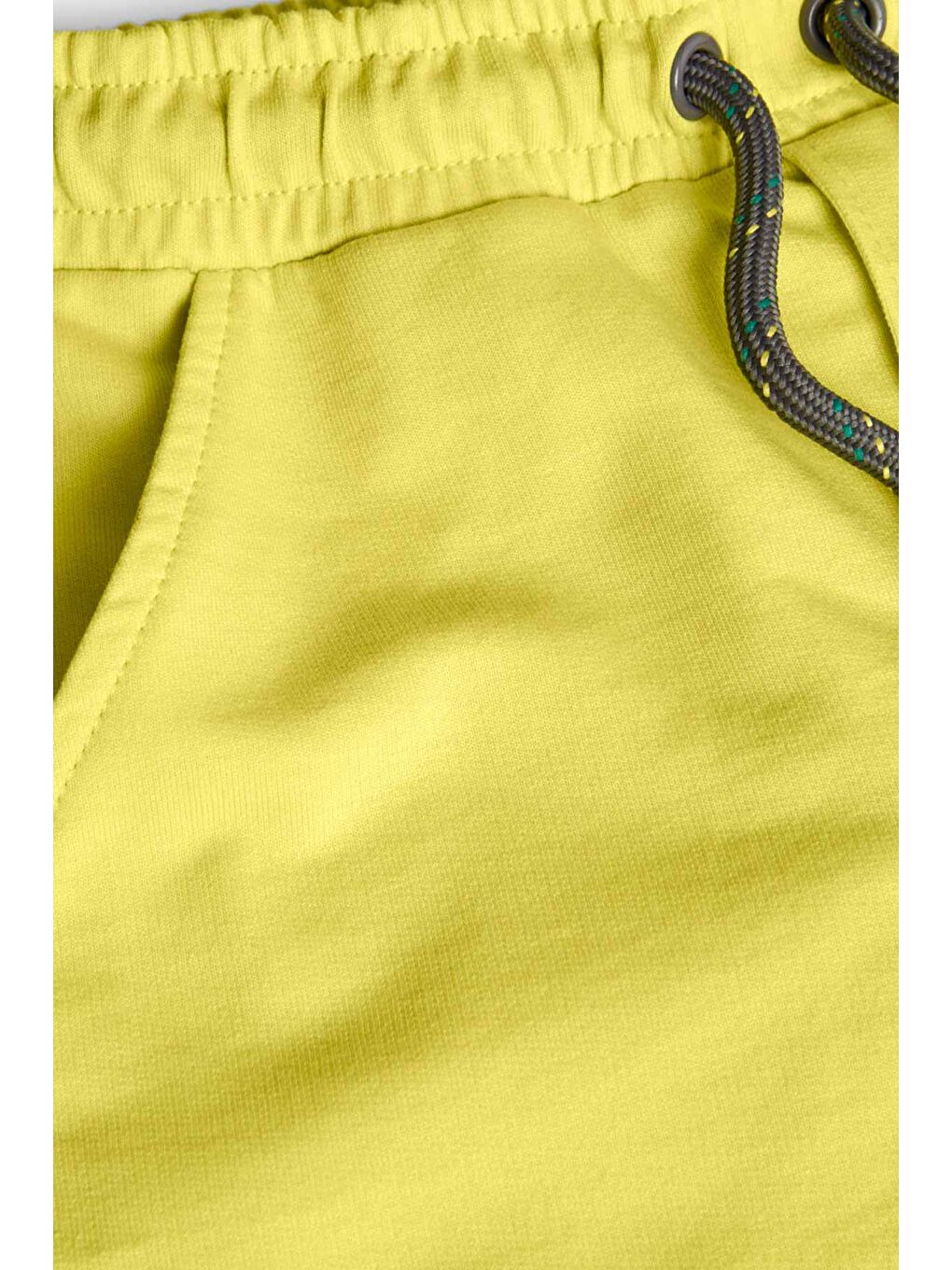 Karışık Armalı Erkek Çocuk Şort-4