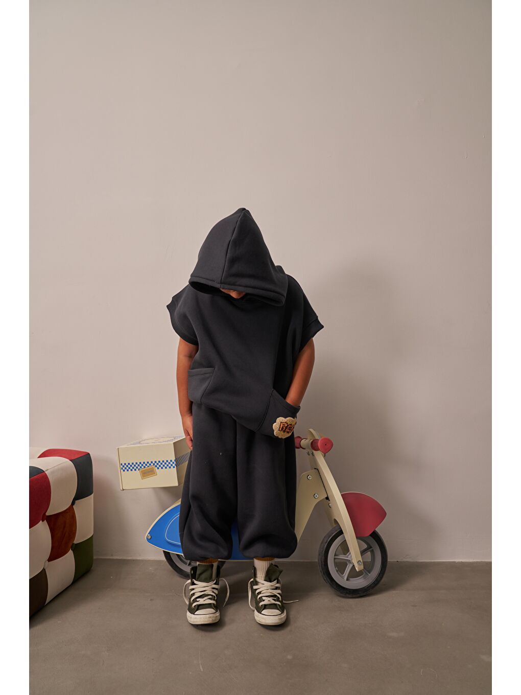 Koyu Gri Nakışlı Cepli Hoodie Takım-6