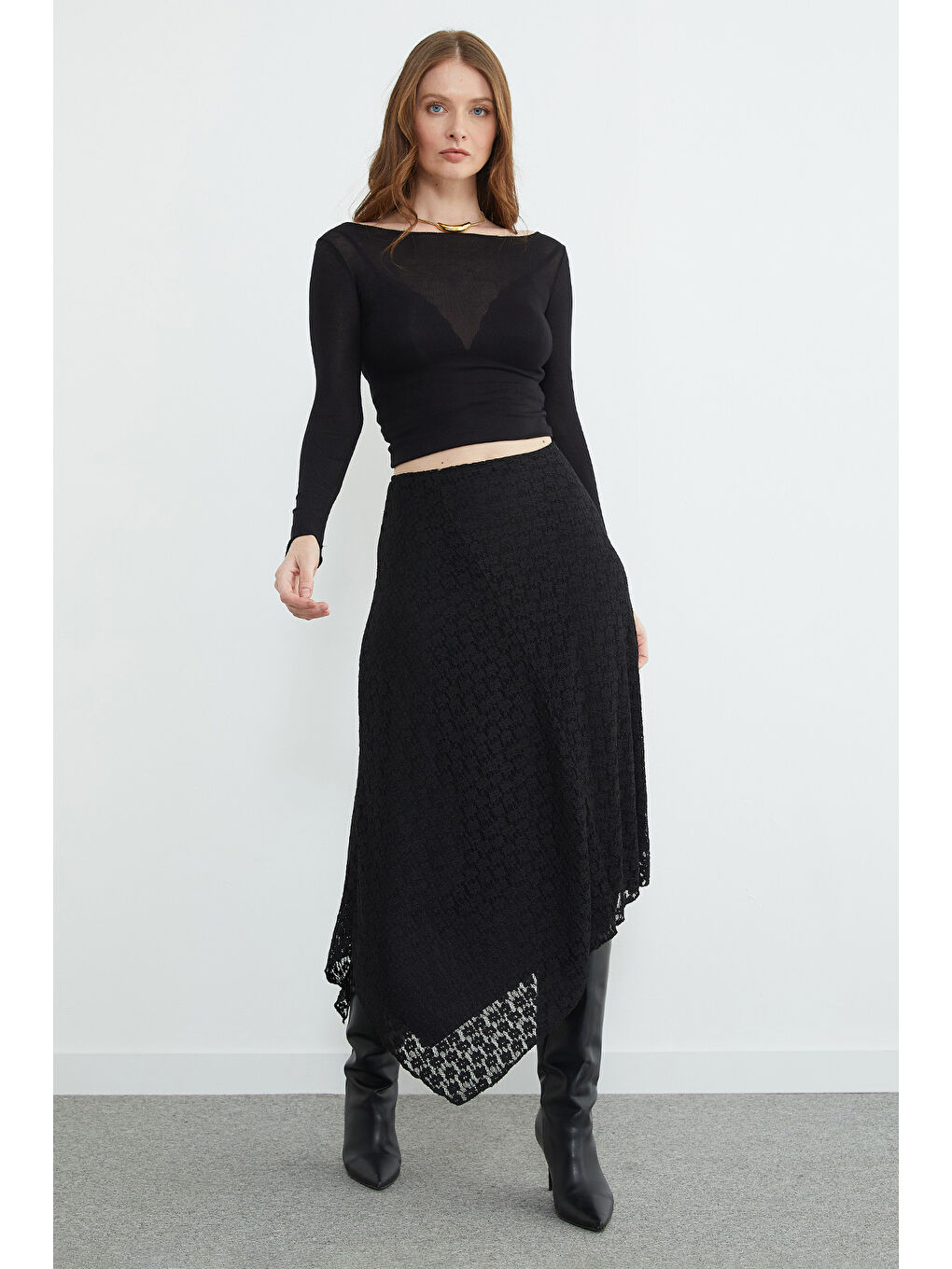 Siyah Dantelli Beli Fermuarlı Asimetrik Kesim Etek-2