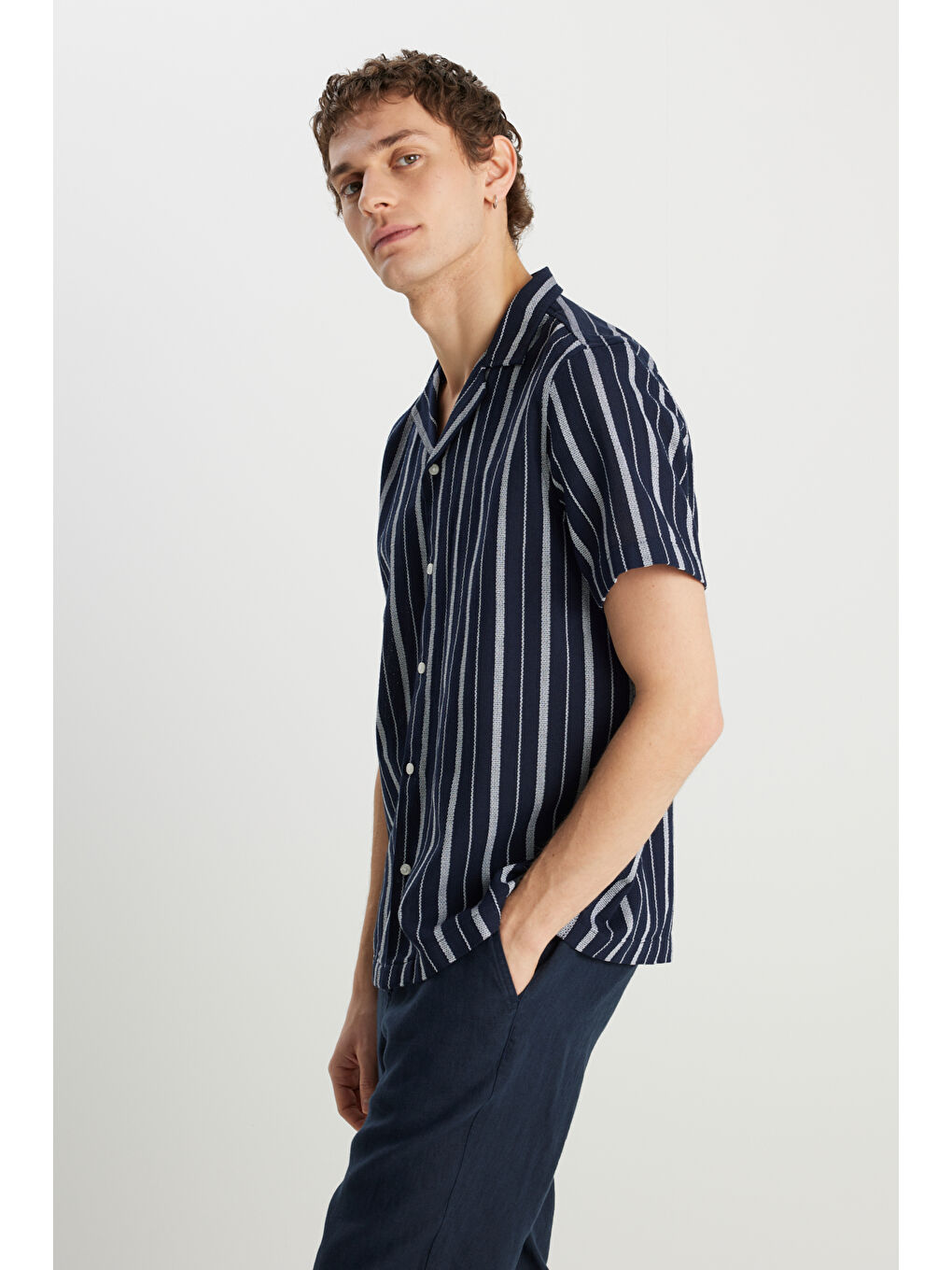 %100 Pamuk Relaxed Fit Geniş Kesim Lacivert Gömlek-1