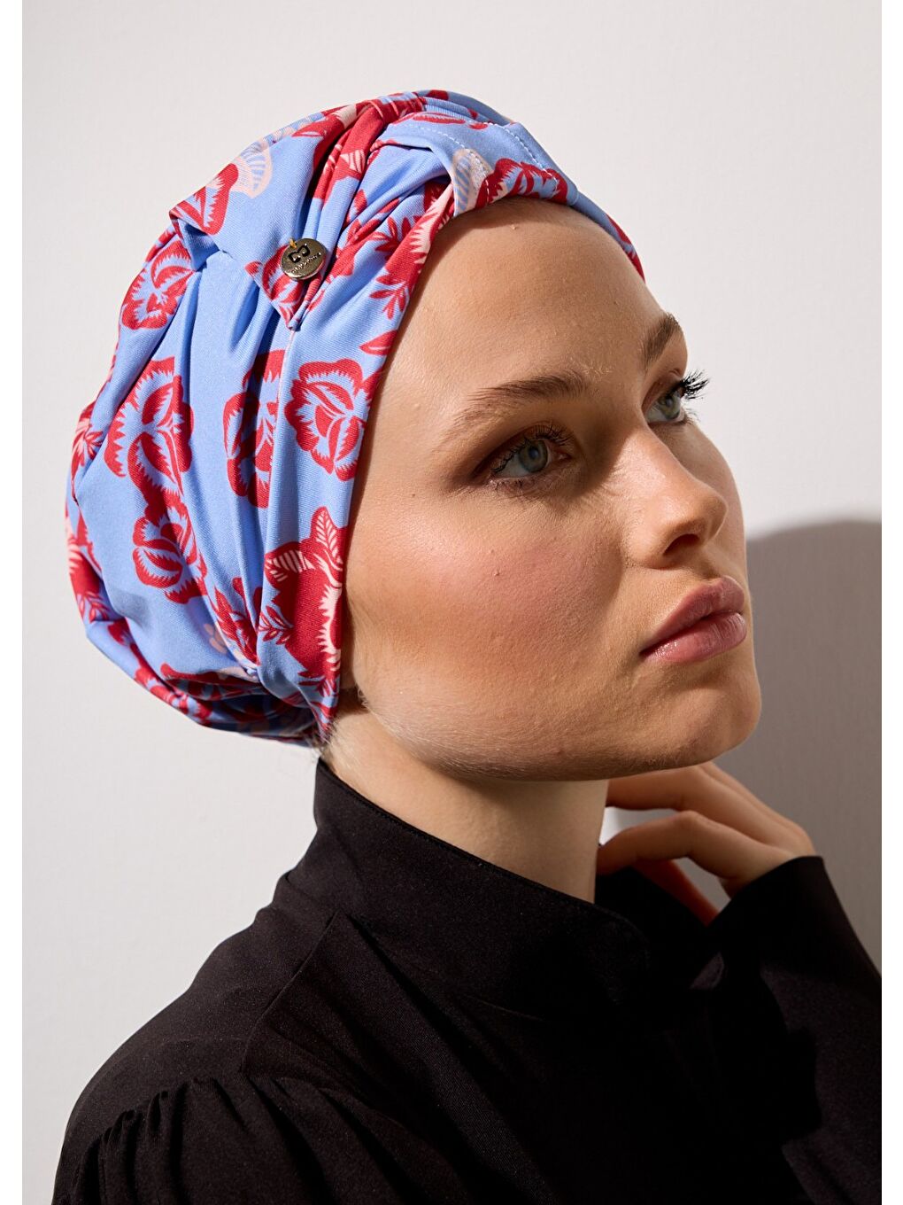 Karışık Cicekli Desenli Fiyonklu Bone-4