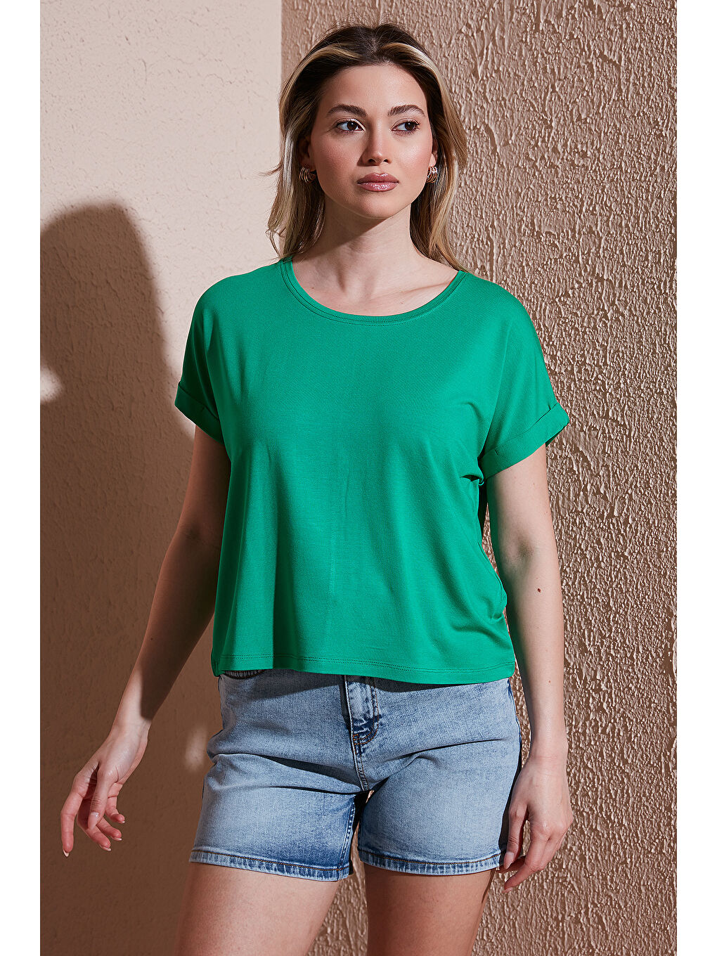 Yeşil Comfort Fit Bisiklet Yaka Bluz 25Y0519K1-3