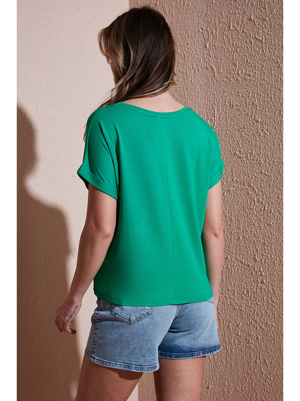 Yeşil Comfort Fit Bisiklet Yaka Bluz 25Y0519K1-5