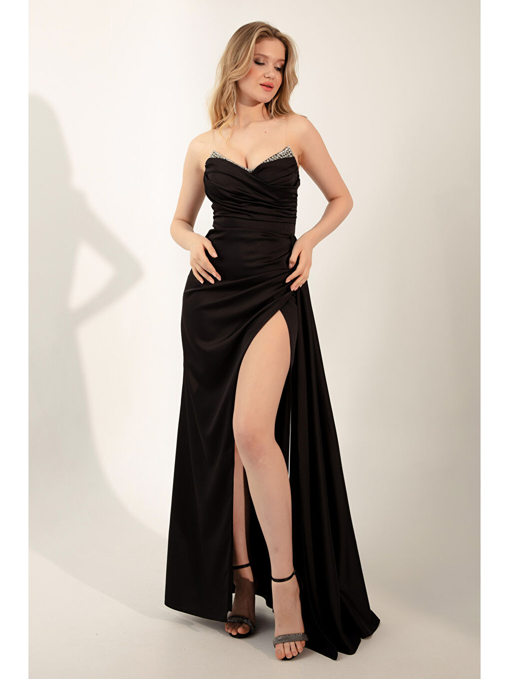 Kadın Siyah Göğüs Taşlı Uzun Abiye Elbise-1