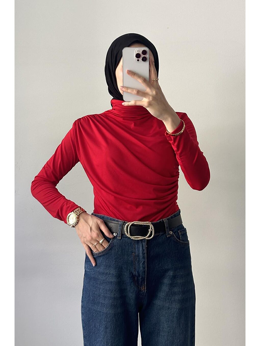 Kırmızı Büzgü Detaylı Sandy Body Nar Çiçeği-1