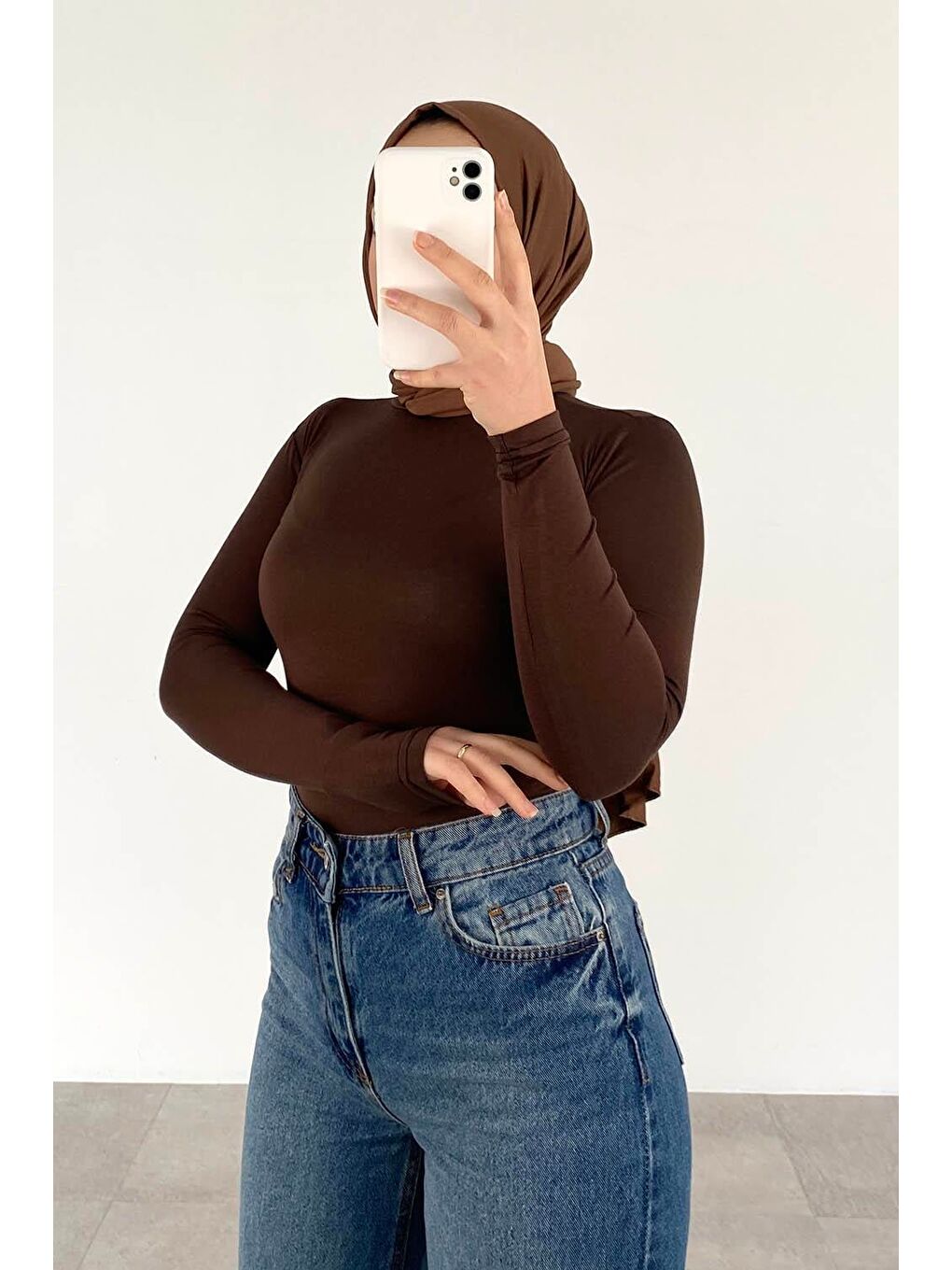 Kahverengi Yarım Balıkçı Yaka Düz Renk Body Çikolata Kahve-1