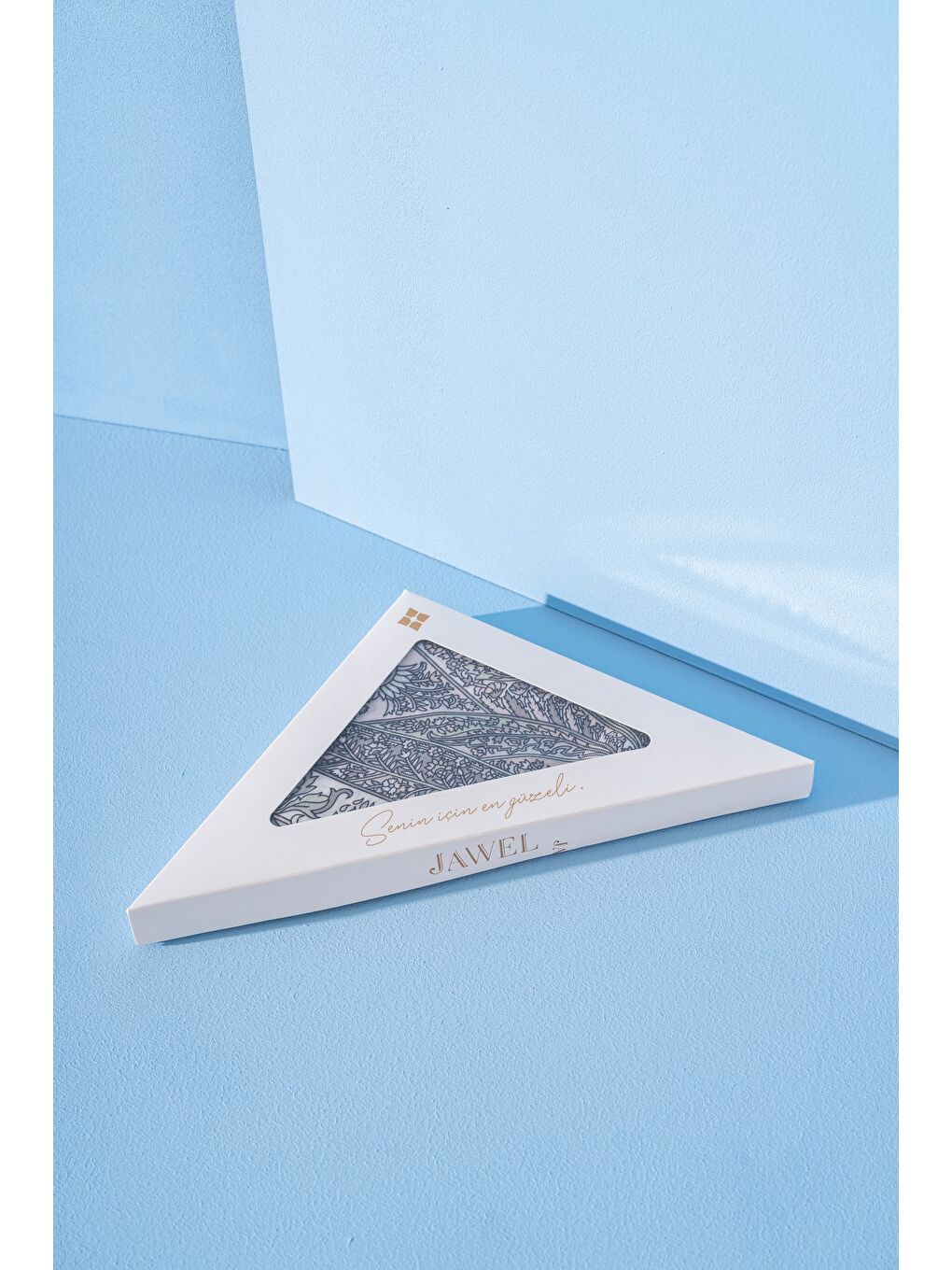 Yeşil Kadın Etnik Desen Soft Nysa Şal-2