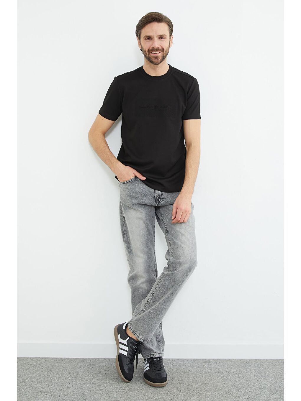 Siyah Slogan Baskılı Bisiklet Yaka Tişört-3