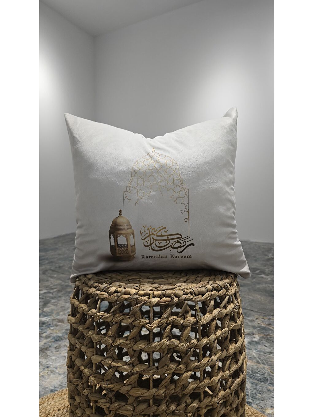 Bej Ramazan Temalı Dekoratif Kırlent Kılıfı 43x43 cm
