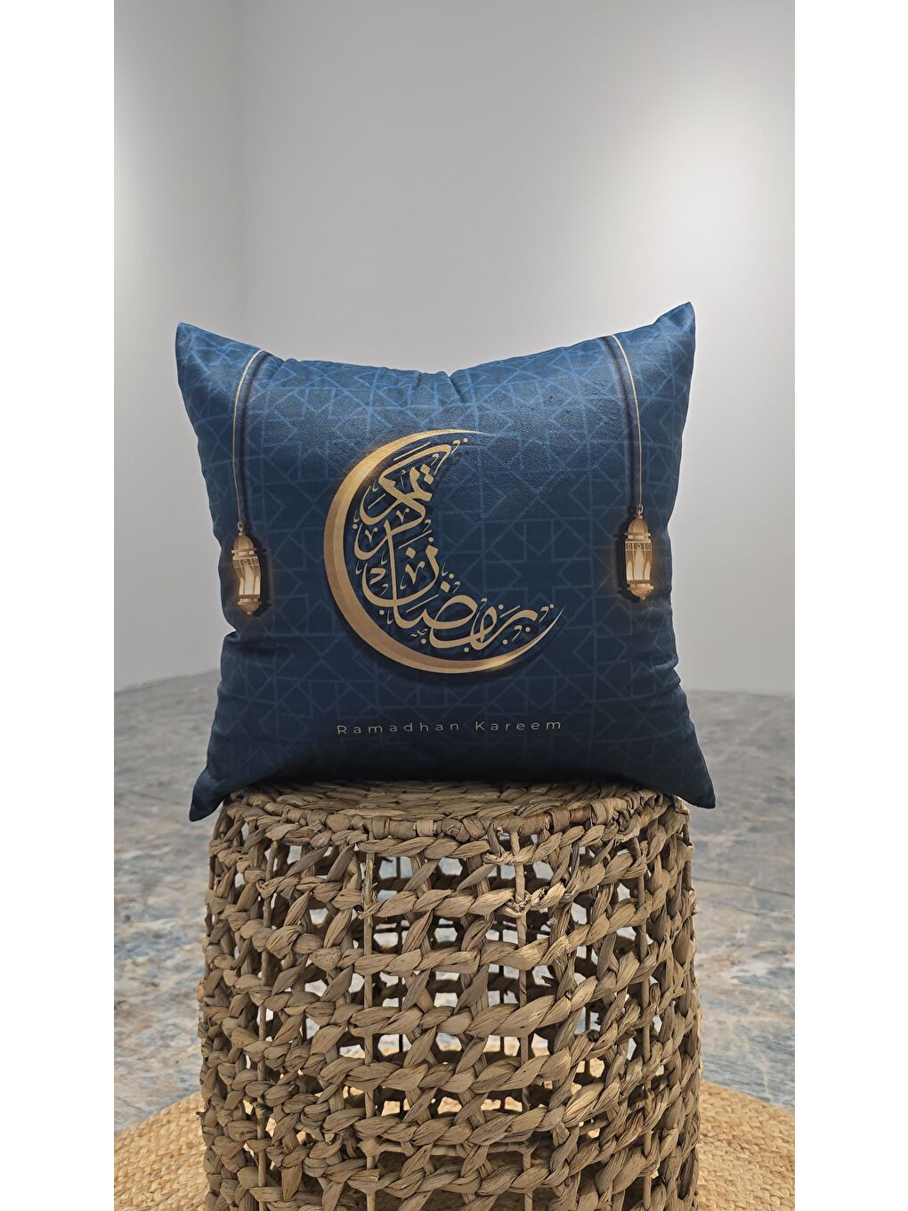 Mavi Ramazan Temalı Dekoratif Kırlent Kılıfı 43x43 cm