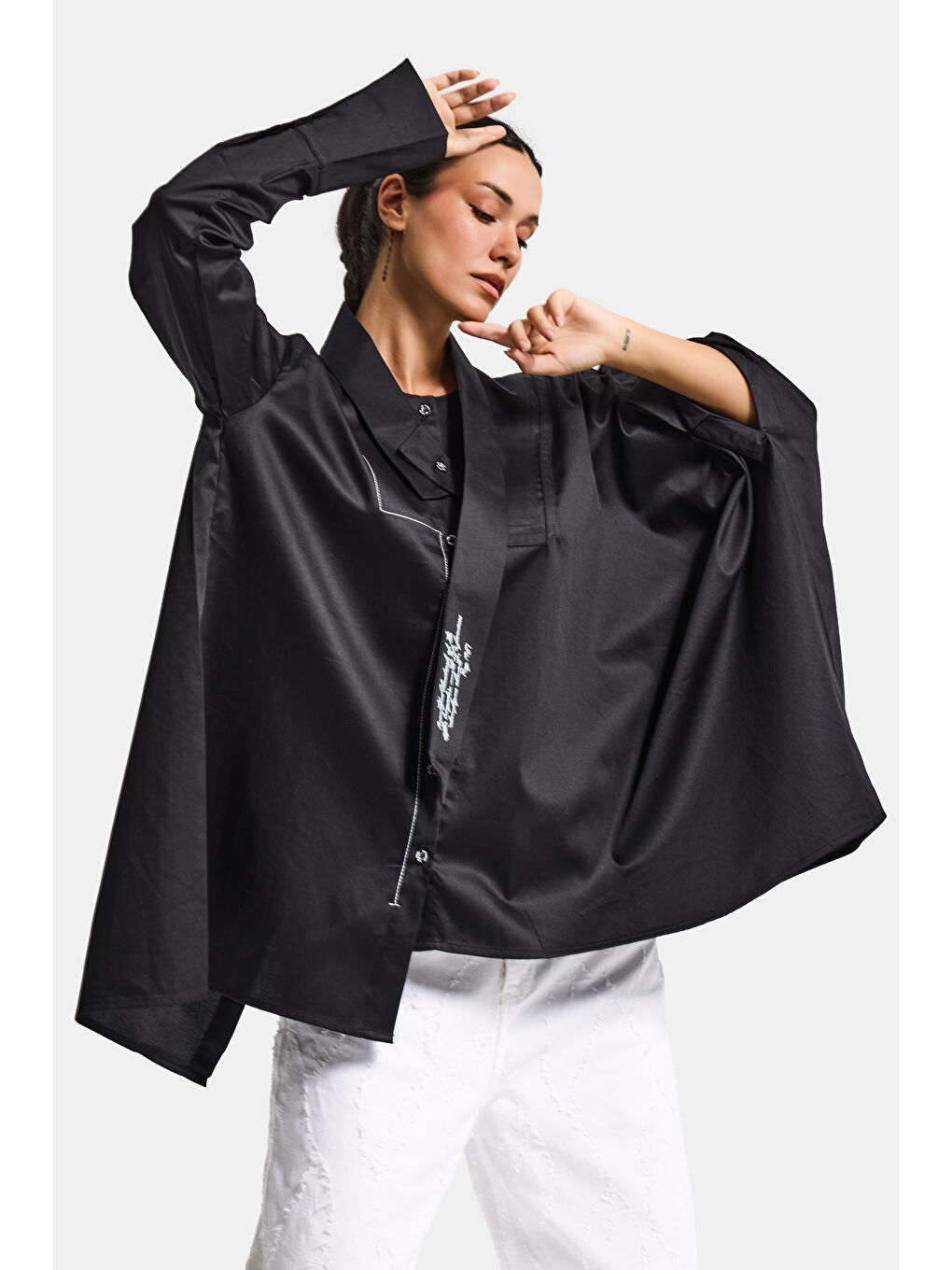 Kadın Siyah Renk Oversize Tasarım Gömlek-4