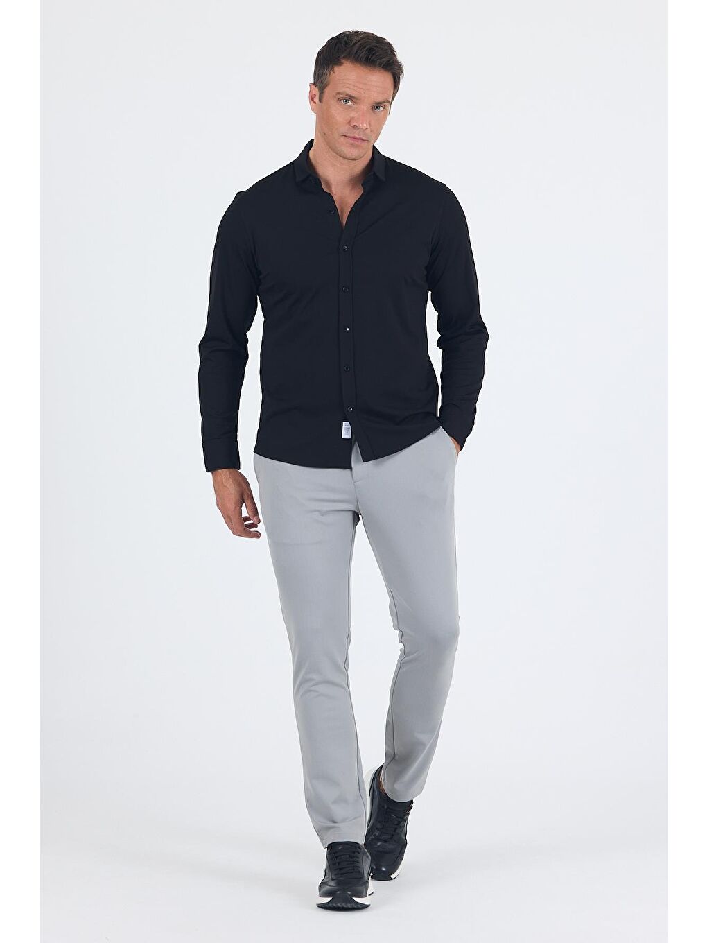 Siyah Uzun Kol Düz Örme Polo Yaka Cepsiz Esnek Classic Slim Fit Gömlek 1004250153_001-1