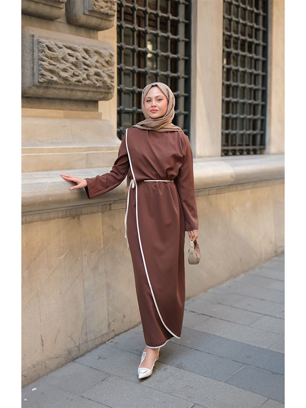 Kadın Biyeli Kendinden Bağlı Scuba Elbise Kahverengi