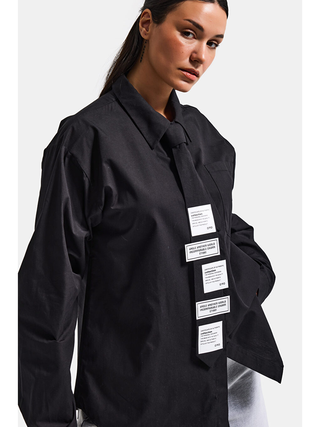 Kadın Siyah Renk Oversize Kravatlı Özel Tasarım Bol Kesim Gömlek-1